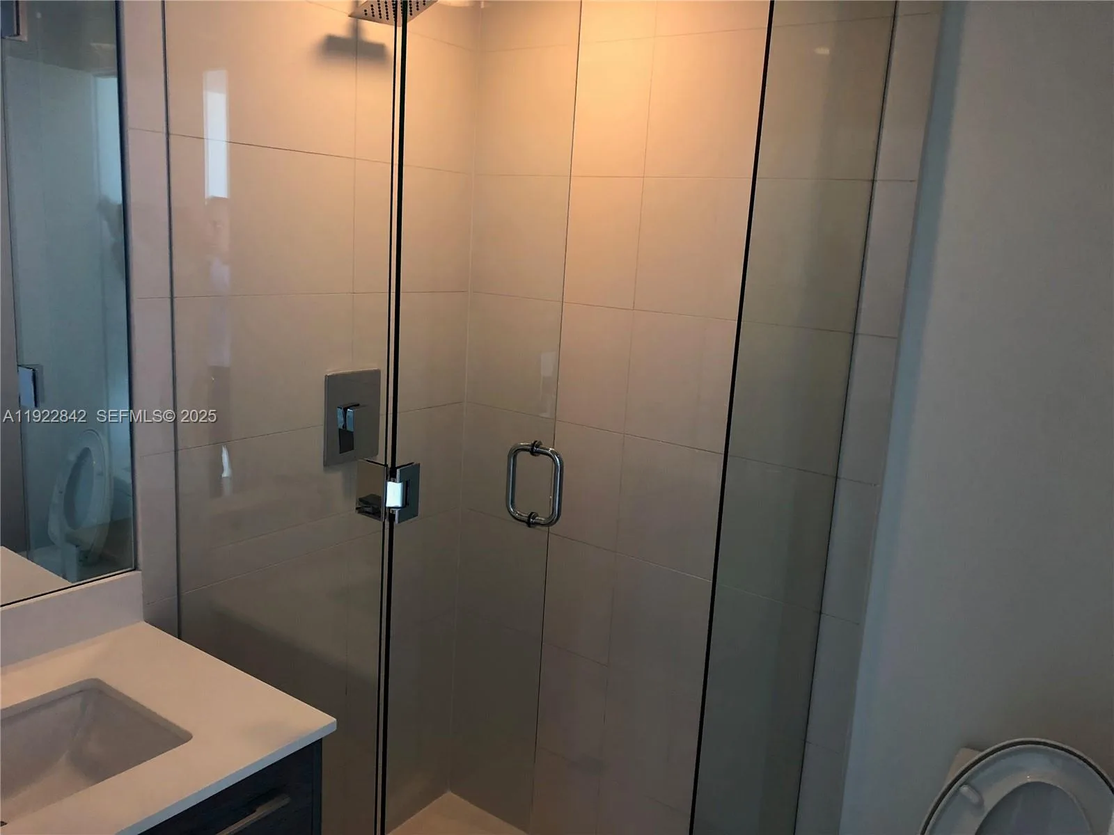 650 NE 32nd St # 2006, Miami, FL 33137 photo 10