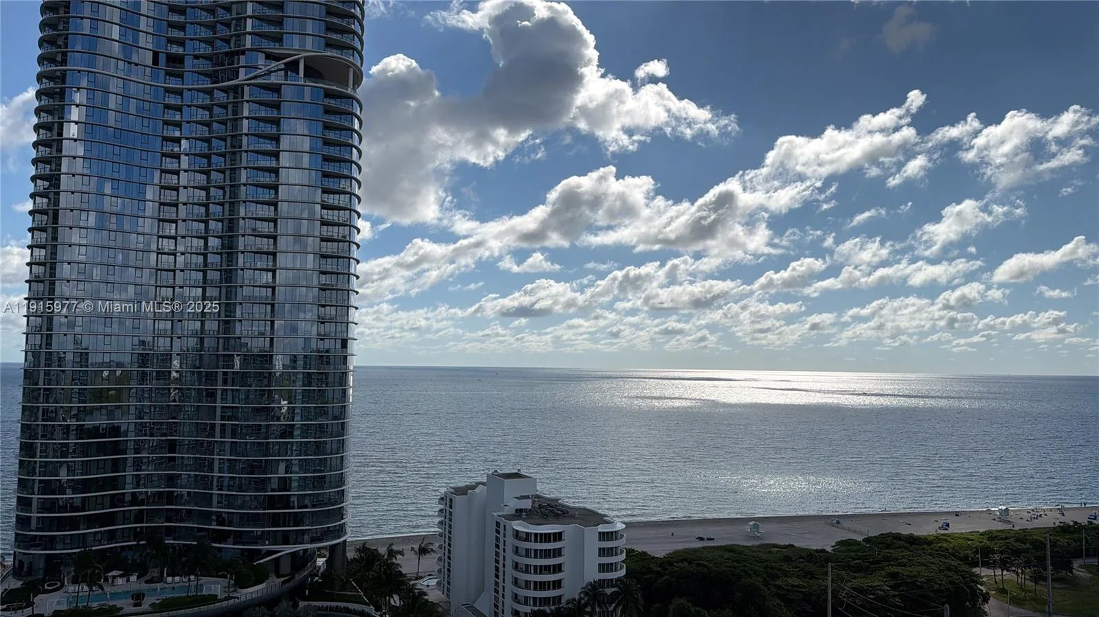 100 Bayview Dr # 2108, Sunny Isles Beach, FL 33160