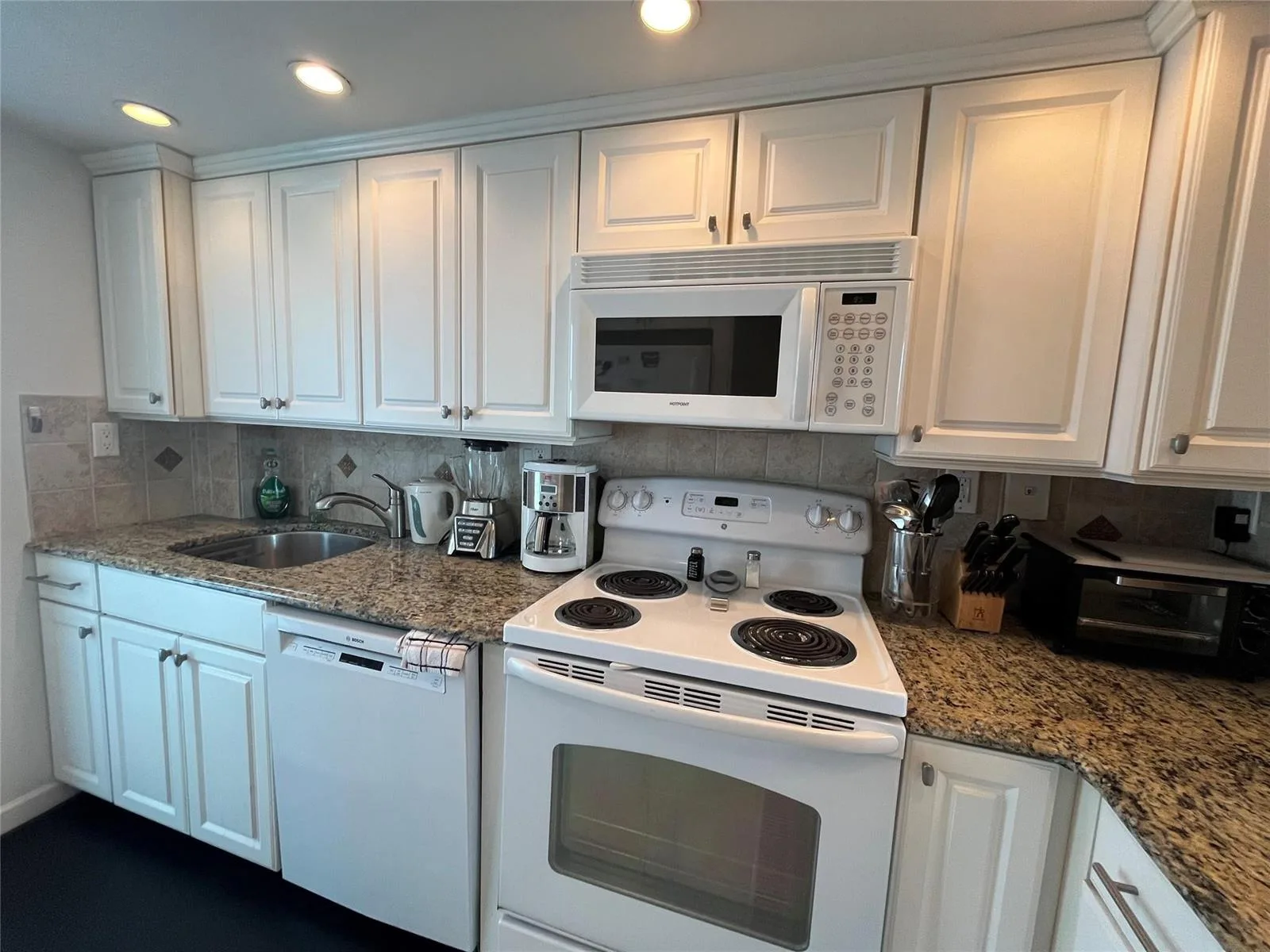 333 NE 21st Avenue # 318, Deerfield Beach, FL 33441 photo 6