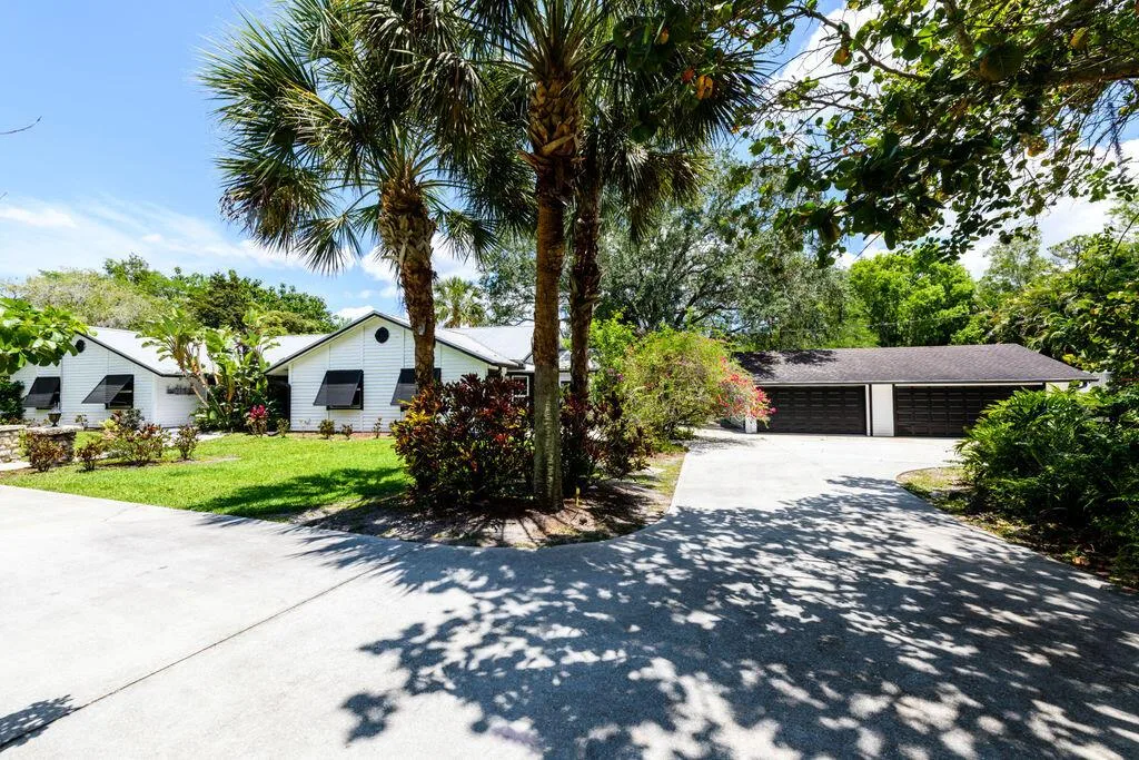 12856 Arrowwood Drive, Palm Beach Gardens, FL 33418