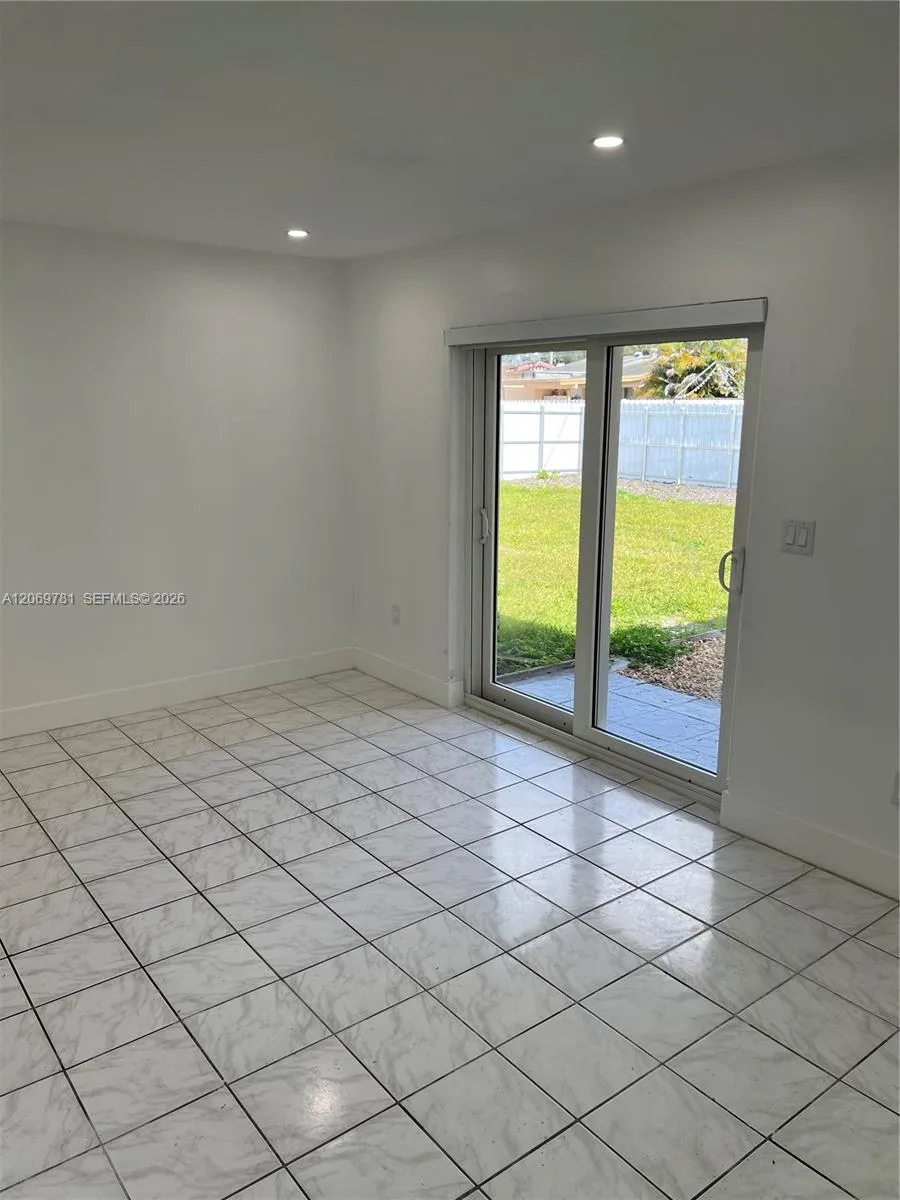 13735 NW 23rd Ave, Opa-Locka, FL 33054 photo 9