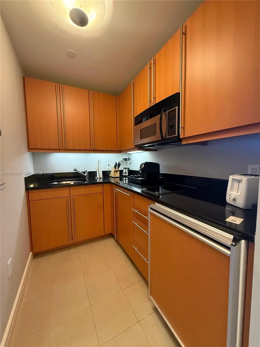 1435 Brickell Ave # 3305, Miami, FL 33131 photo 3