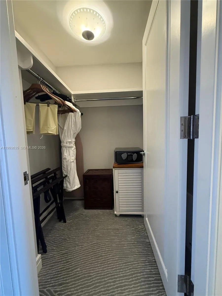 1435 Brickell Ave # 3305, Miami, FL 33131 photo 4