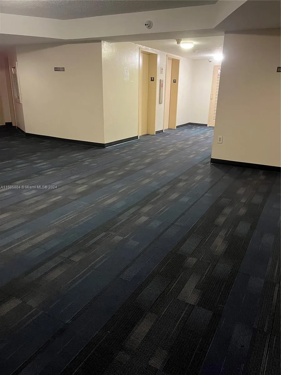 1351 NE Miami Gardens Dr # 1121E, Miami, FL 33179 photo 3