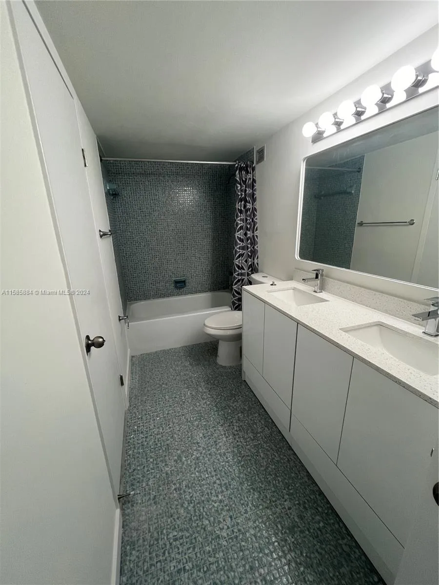 1351 NE Miami Gardens Dr # 1121E, Miami, FL 33179 photo 5