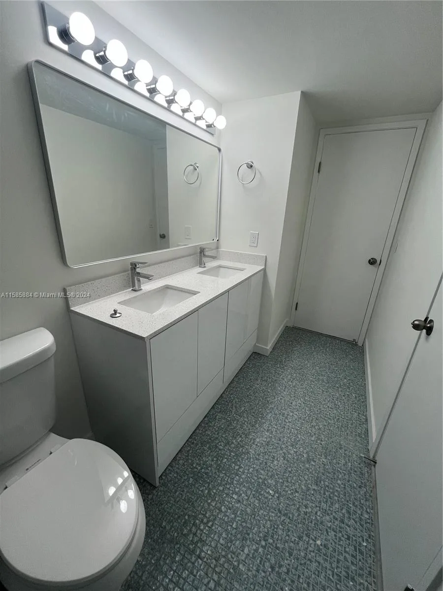 1351 NE Miami Gardens Dr # 1121E, Miami, FL 33179 photo 6