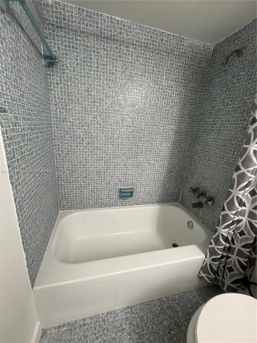 1351 NE Miami Gardens Dr # 1121E, Miami, FL 33179 photo 7