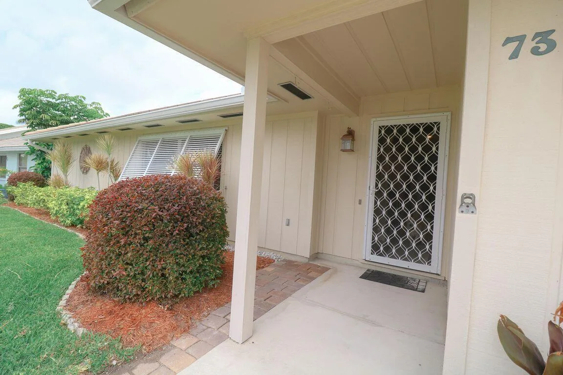 73 Pine Hill Trail W, Jupiter, FL 33469 photo 3