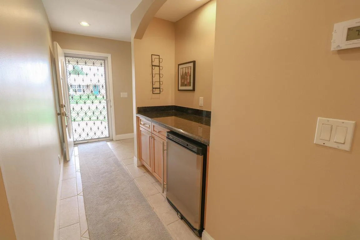 73 Pine Hill Trail W, Jupiter, FL 33469 photo 9