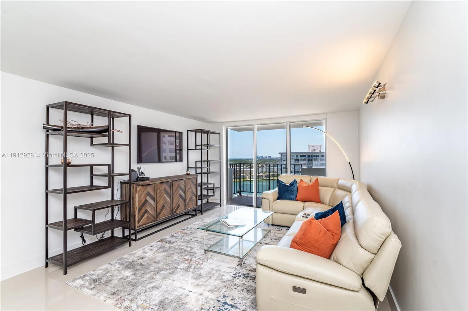 2780 NE 183rd St # 2014, Aventura, FL 33160 photo 3