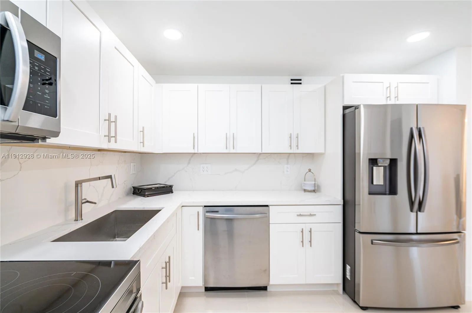 2780 NE 183rd St # 2014, Aventura, FL 33160 photo 9