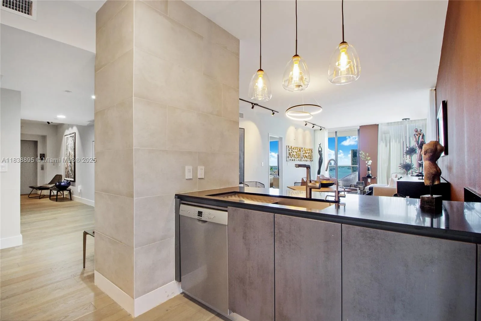 1010 Brickell Ave # 3105, Miami, FL 33131 photo 6
