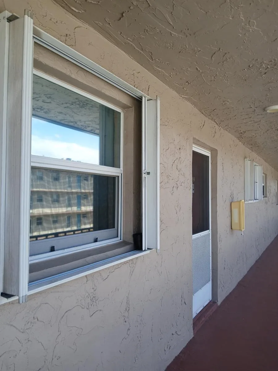 721 Lori Drive # 309, Palm Springs, FL 33461