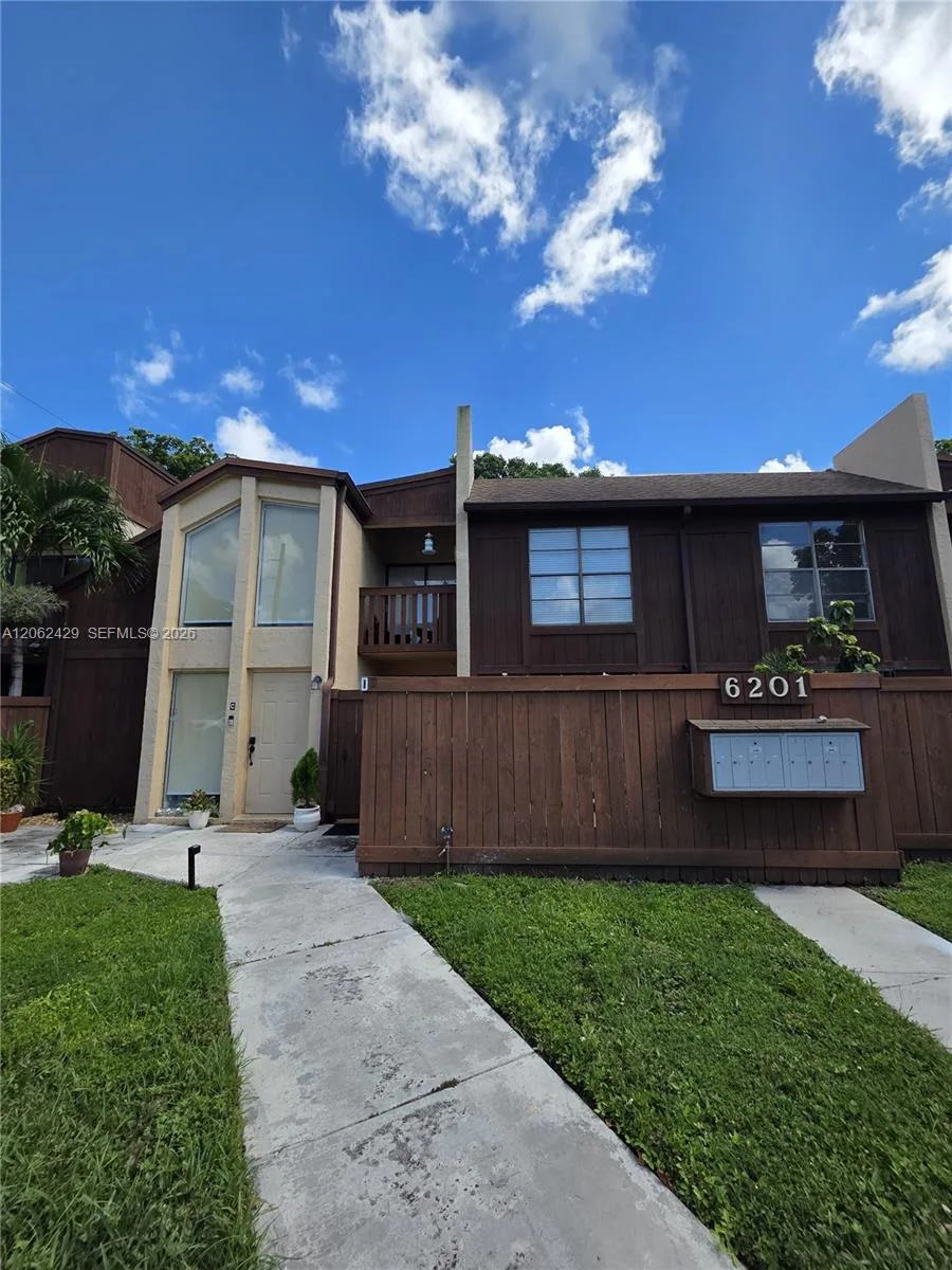 6201 SW 116th Pl # D, Miami, FL 33173 photo 11