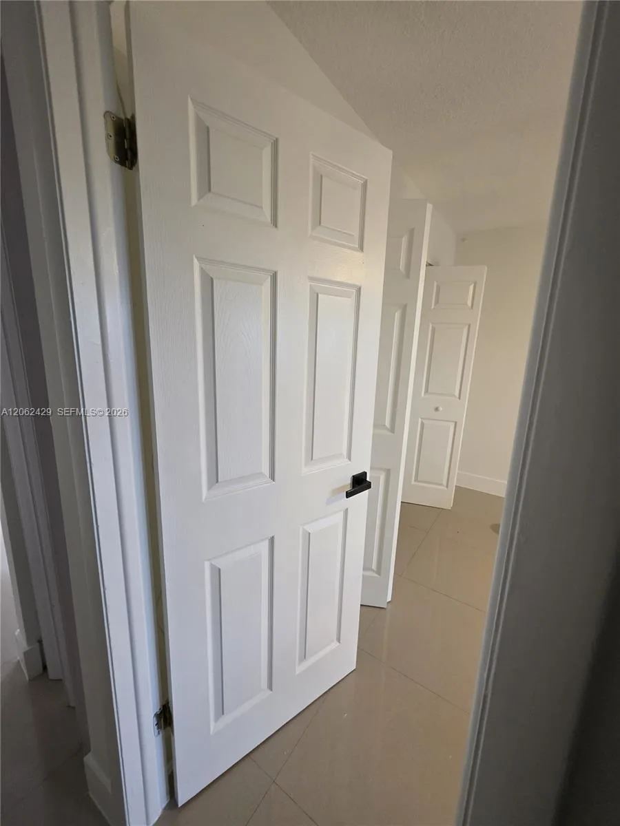 6201 SW 116th Pl # D, Miami, FL 33173 photo 2