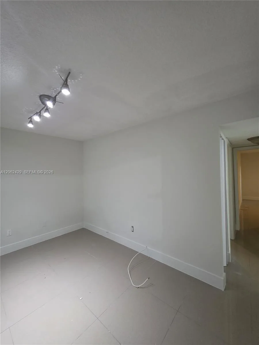 6201 SW 116th Pl # D, Miami, FL 33173 photo 9