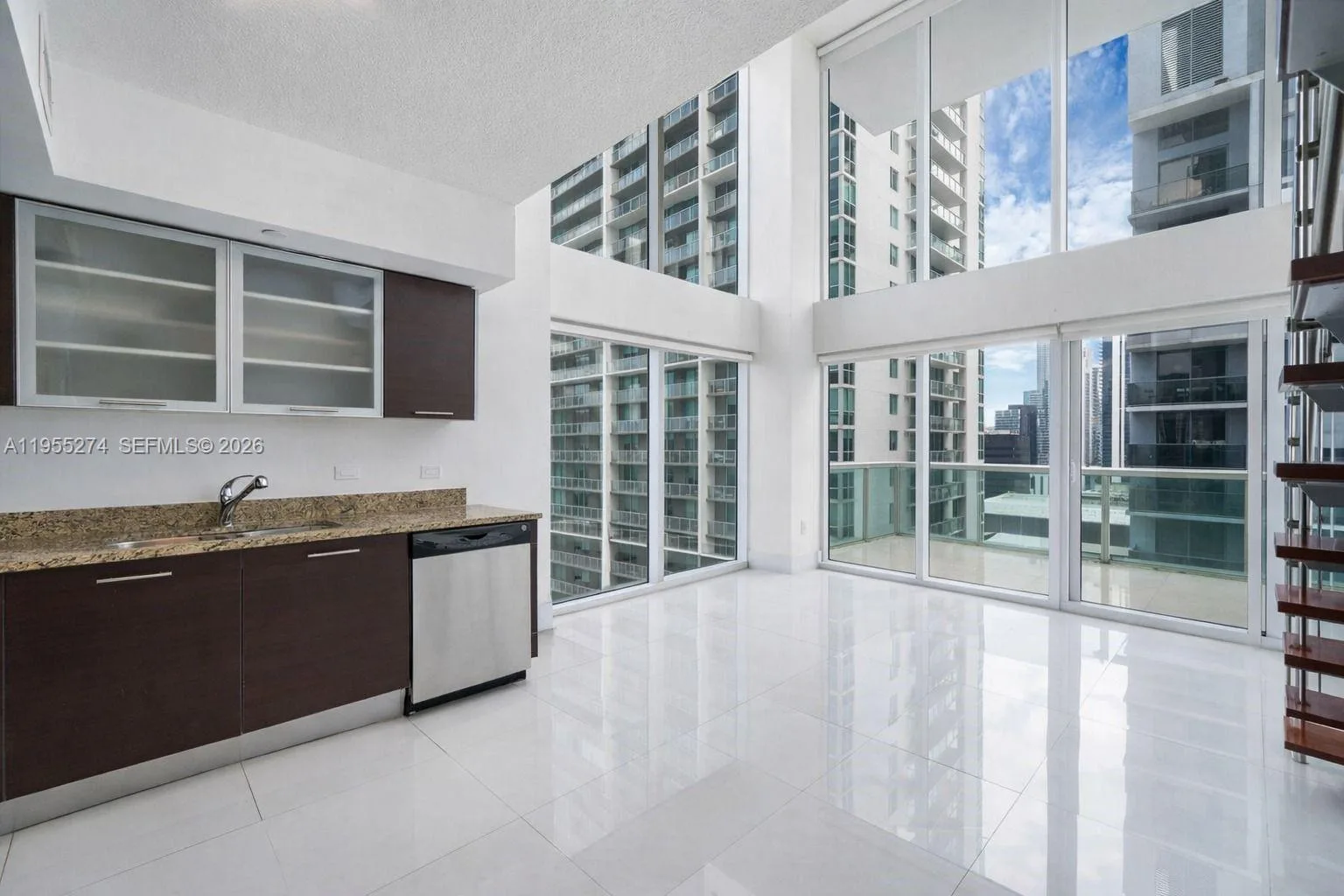 41 SE 5th St # 1202, Miami, FL 33131 photo 2