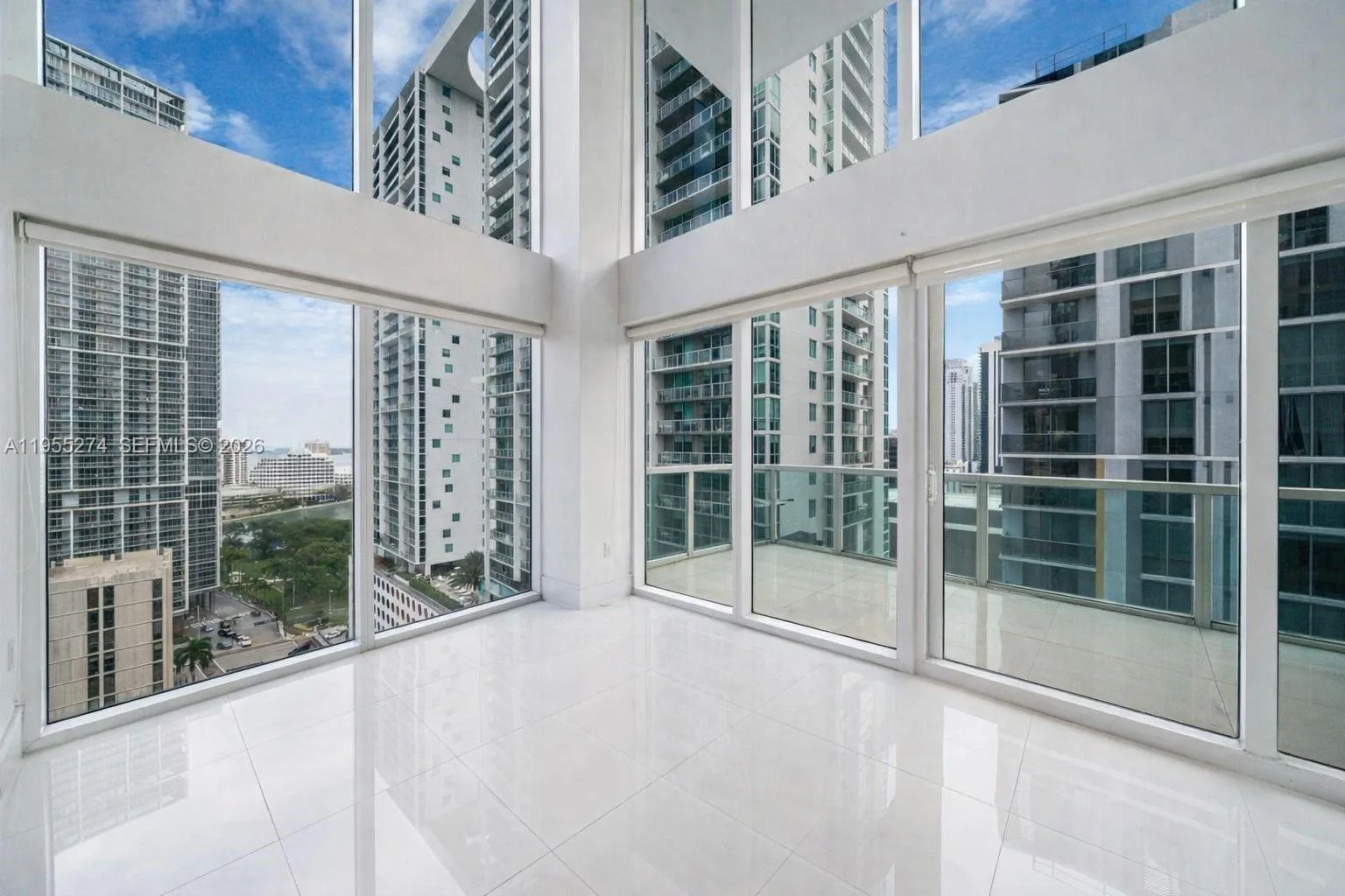 41 SE 5th St # 1202, Miami, FL 33131 photo 3