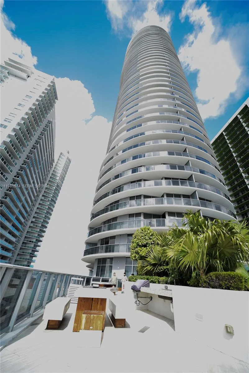 488 NE 18th St # 1000, Miami, FL 33132 photo 2