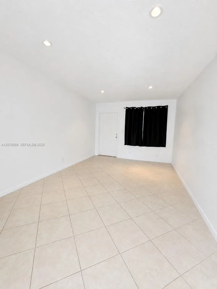 1231 NE 23rd Ave # 3, Pompano Beach, FL 33062 photo 3