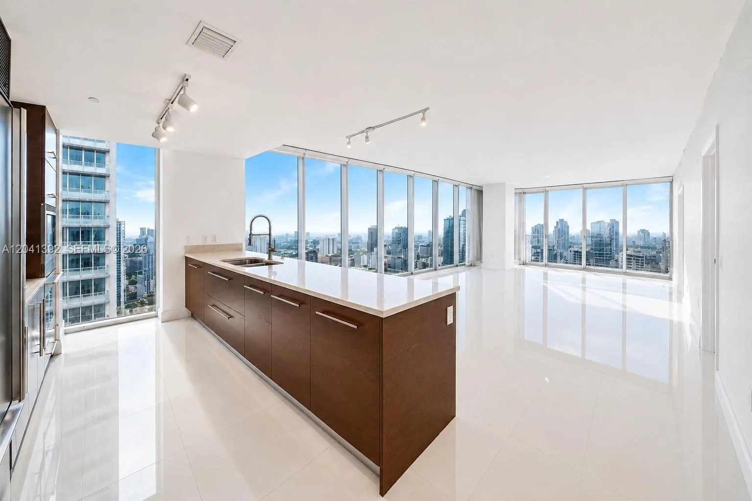 475 BRICKELL AVE # 4715, Miami, FL 33131