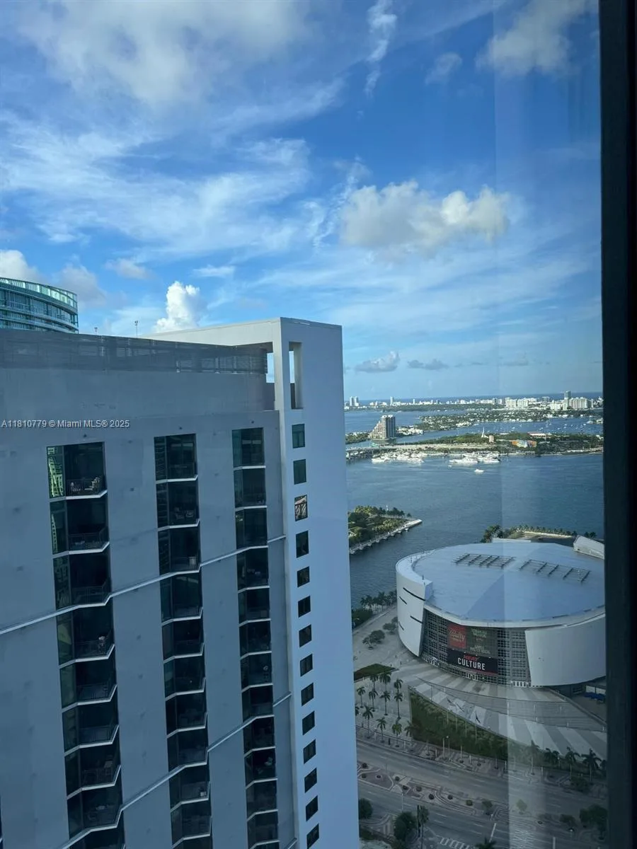 159 NE 6TH ST # 4215, Miami, FL 33132 photo 11