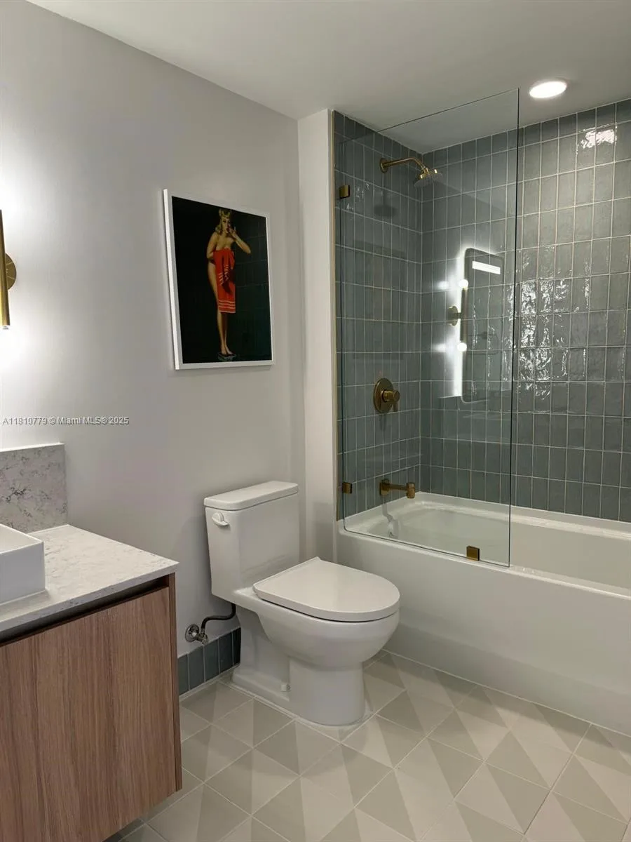 159 NE 6TH ST # 4215, Miami, FL 33132 photo 13