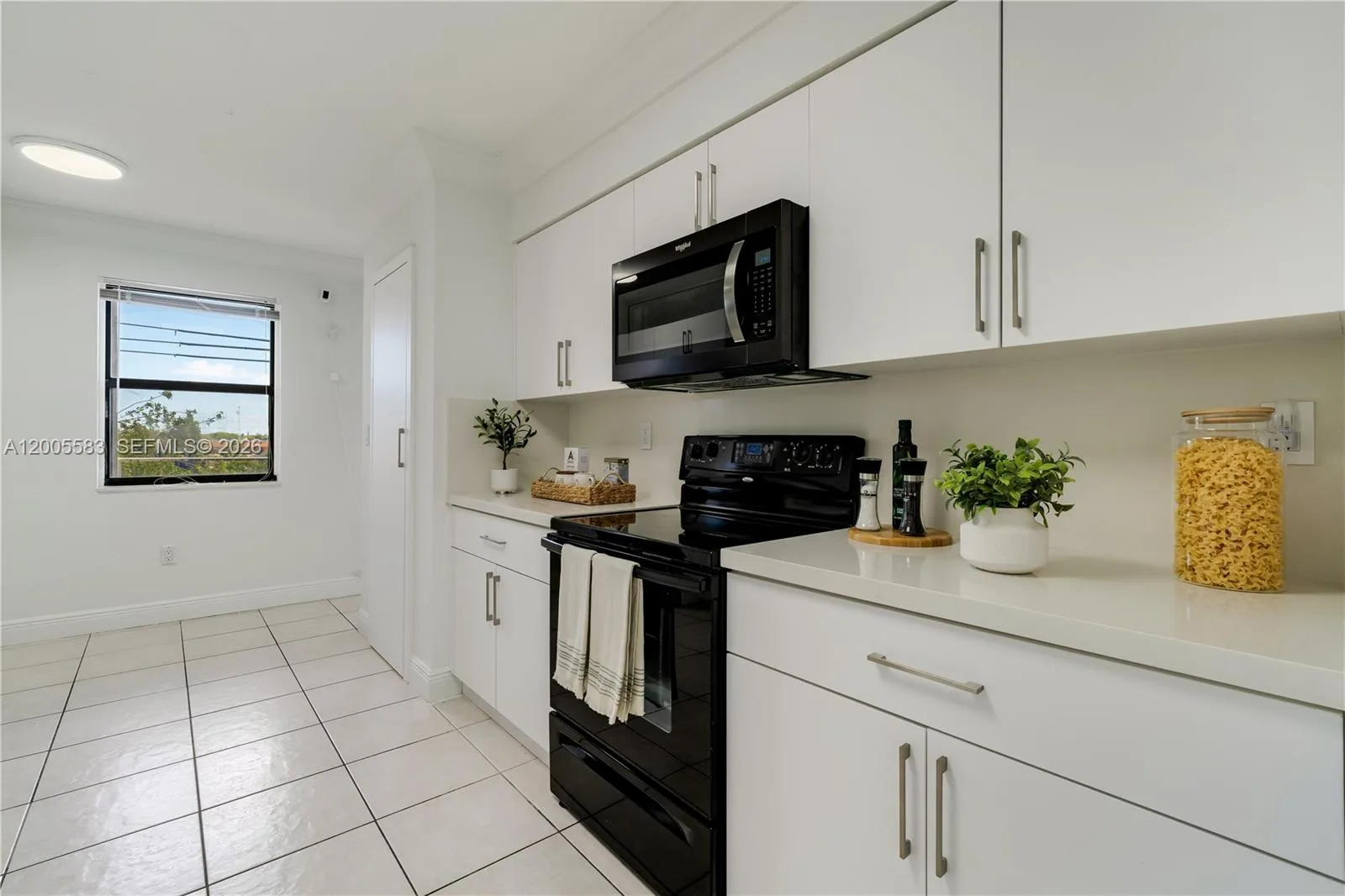 8401 NW 8 ST # 401, Miami, FL 33126 photo 5