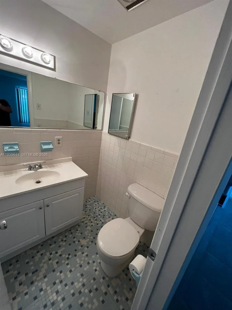 2701 NE 1st St # 203, Pompano Beach, FL 33062 photo 13