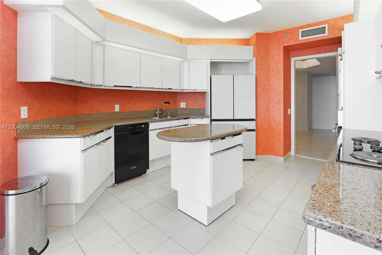 3802 NE 207th St # 2604, Aventura, FL 33180 photo 13
