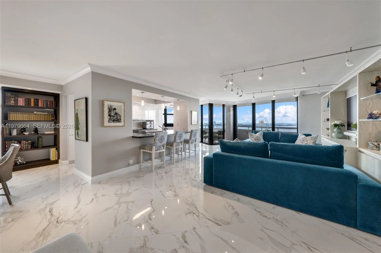 2000 Towerside Ter # PH2, Miami, FL 33138