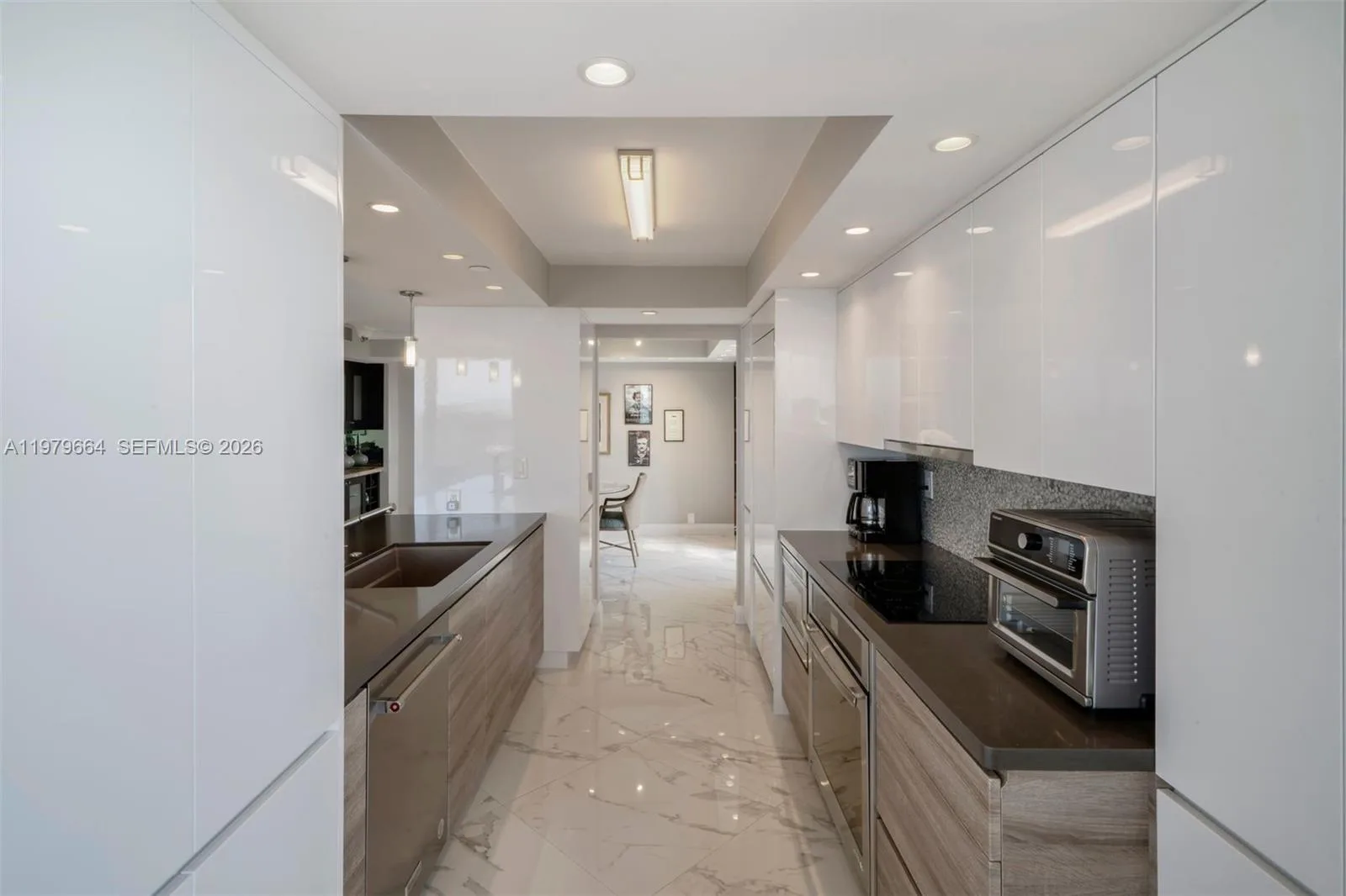 2000 Towerside Ter # PH2, Miami, FL 33138 photo 10