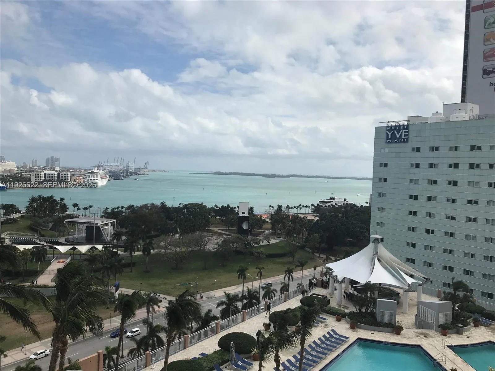 244 Biscayne Blvd # 1405, Miami, FL 33132