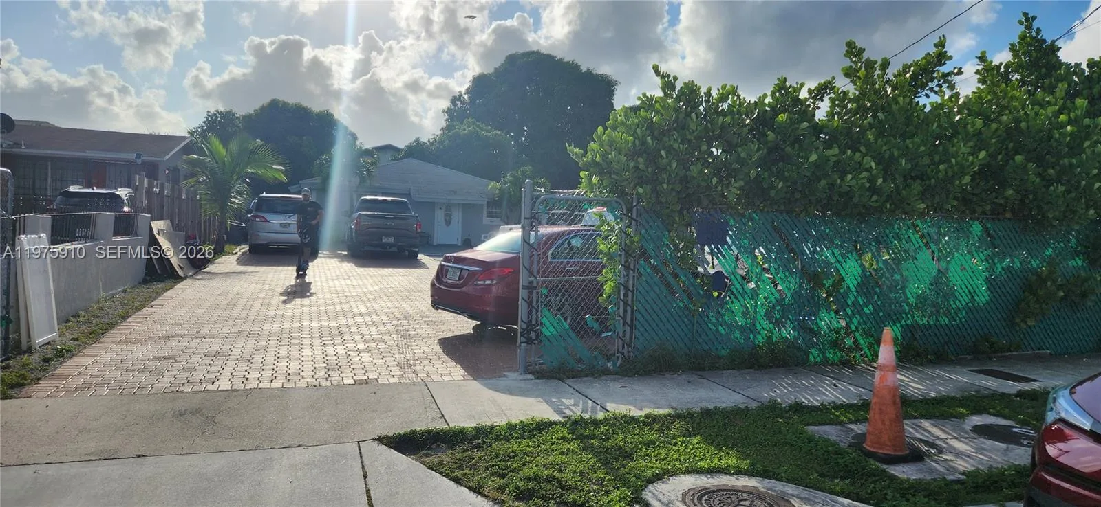 150 NW 17th Ct, Miami, FL 33125 photo 9