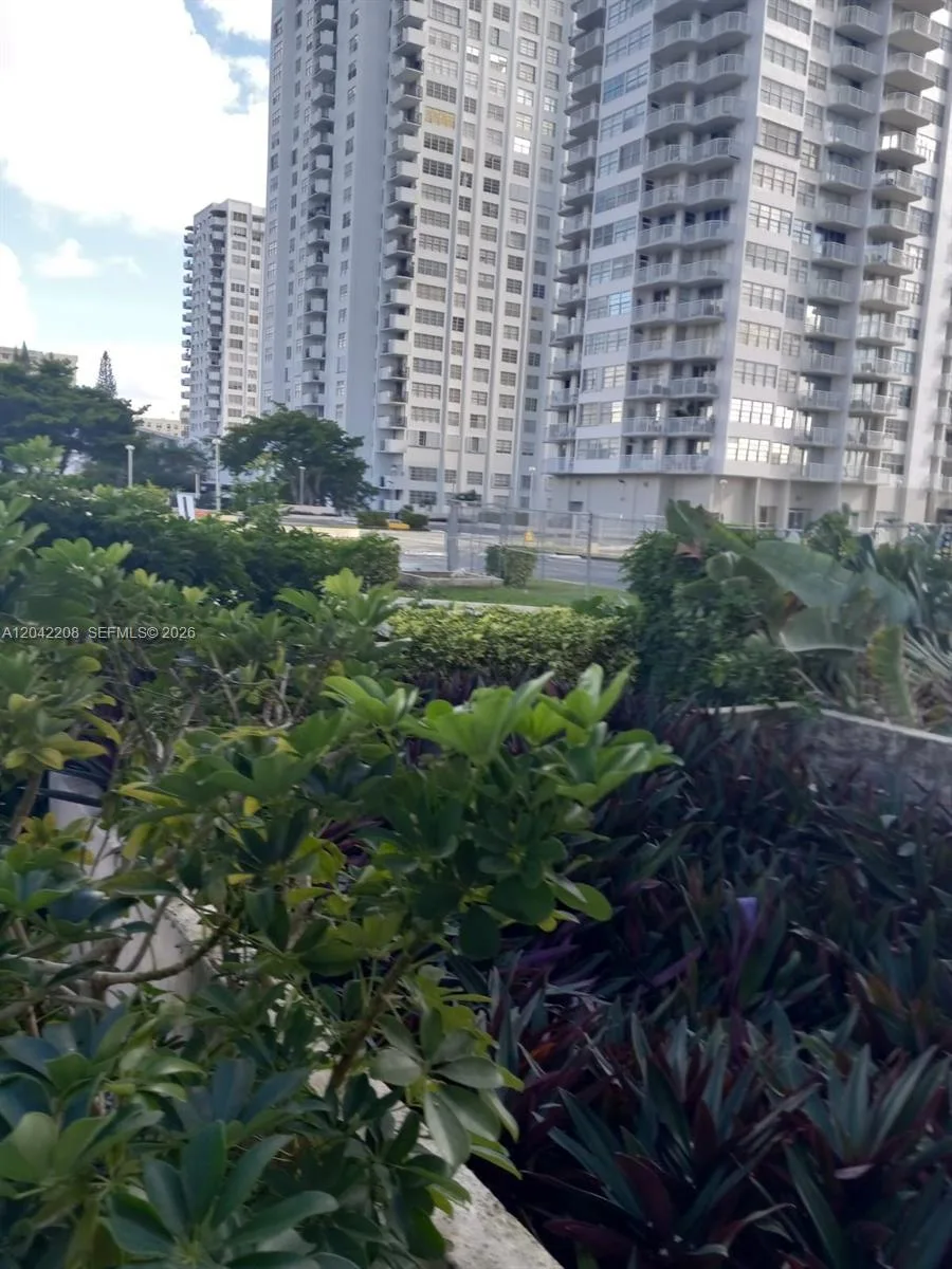 18021 Biscayne Blvd # 1101, Aventura, FL 33160 photo 12