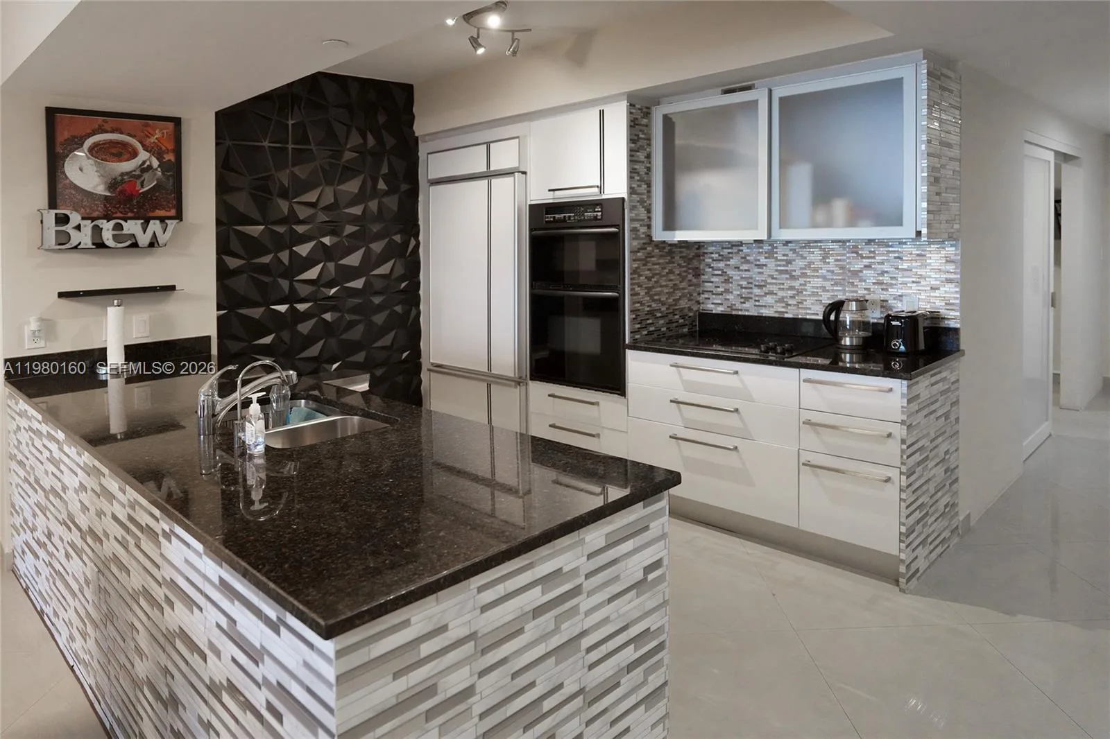 1830 S Ocean Dr # 4111, Hallandale Beach, FL 33009 photo 8