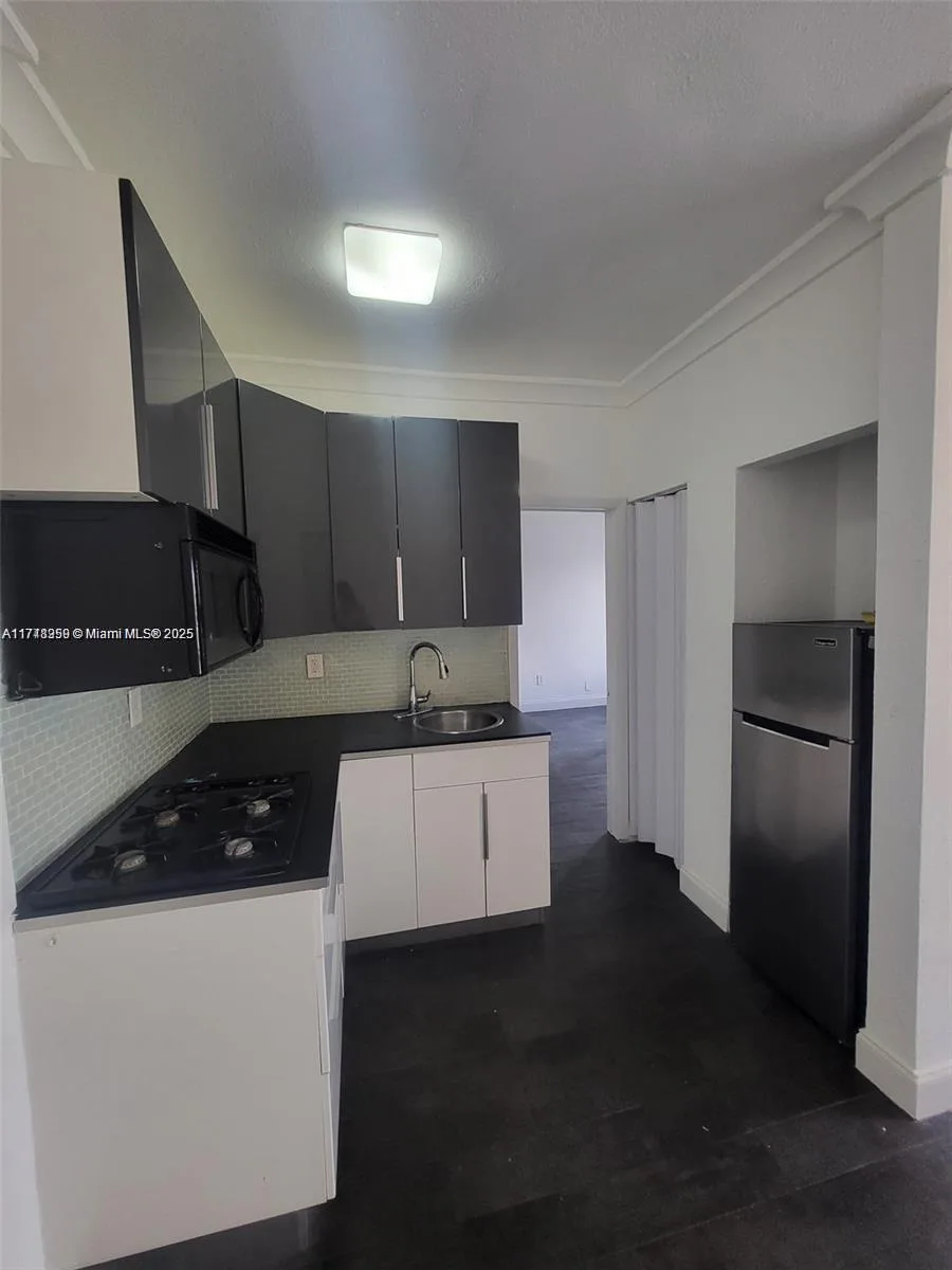 1611 Michigan Ave # 25, Miami Beach, FL 33139 photo 4