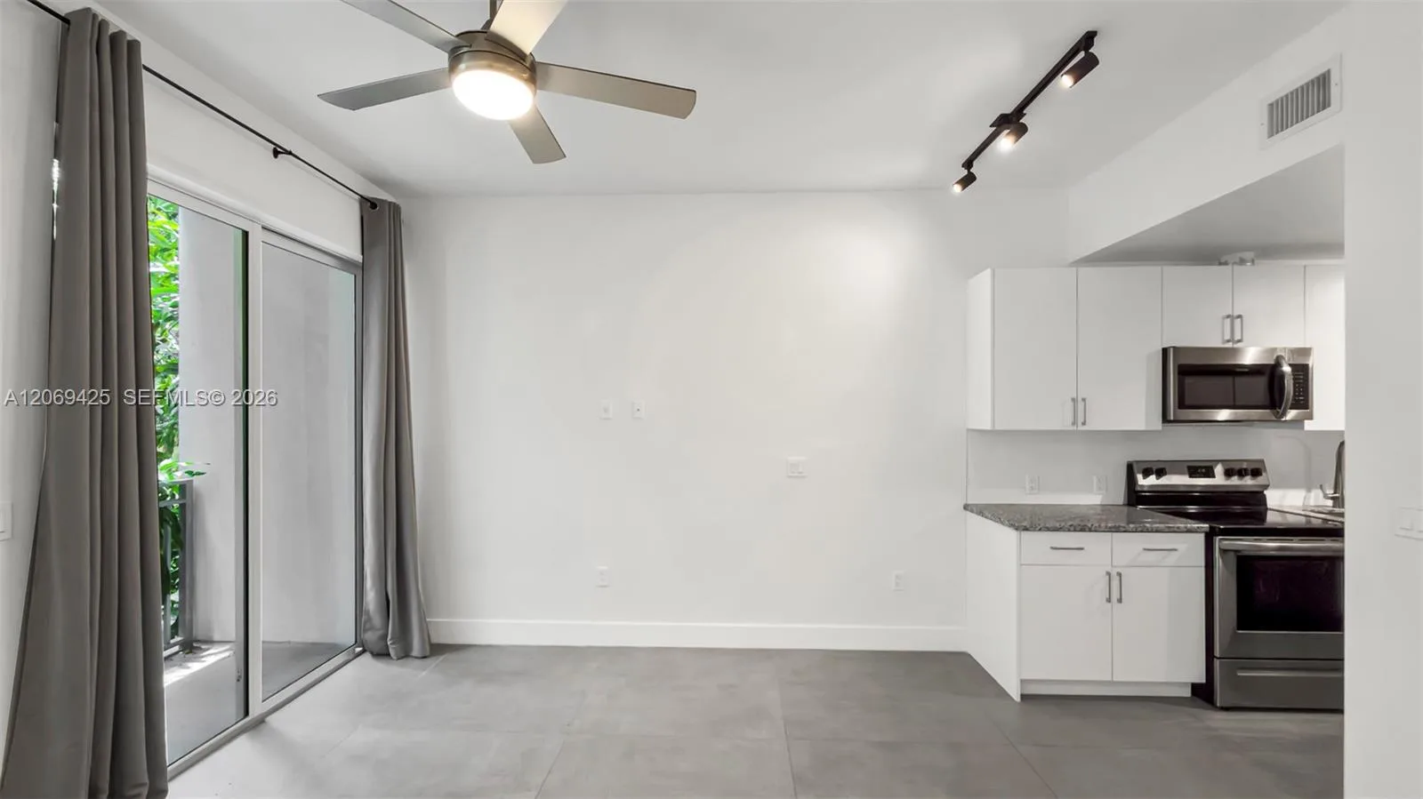 1536 NW 15th Ave # 303, Miami, FL 33125 photo 2