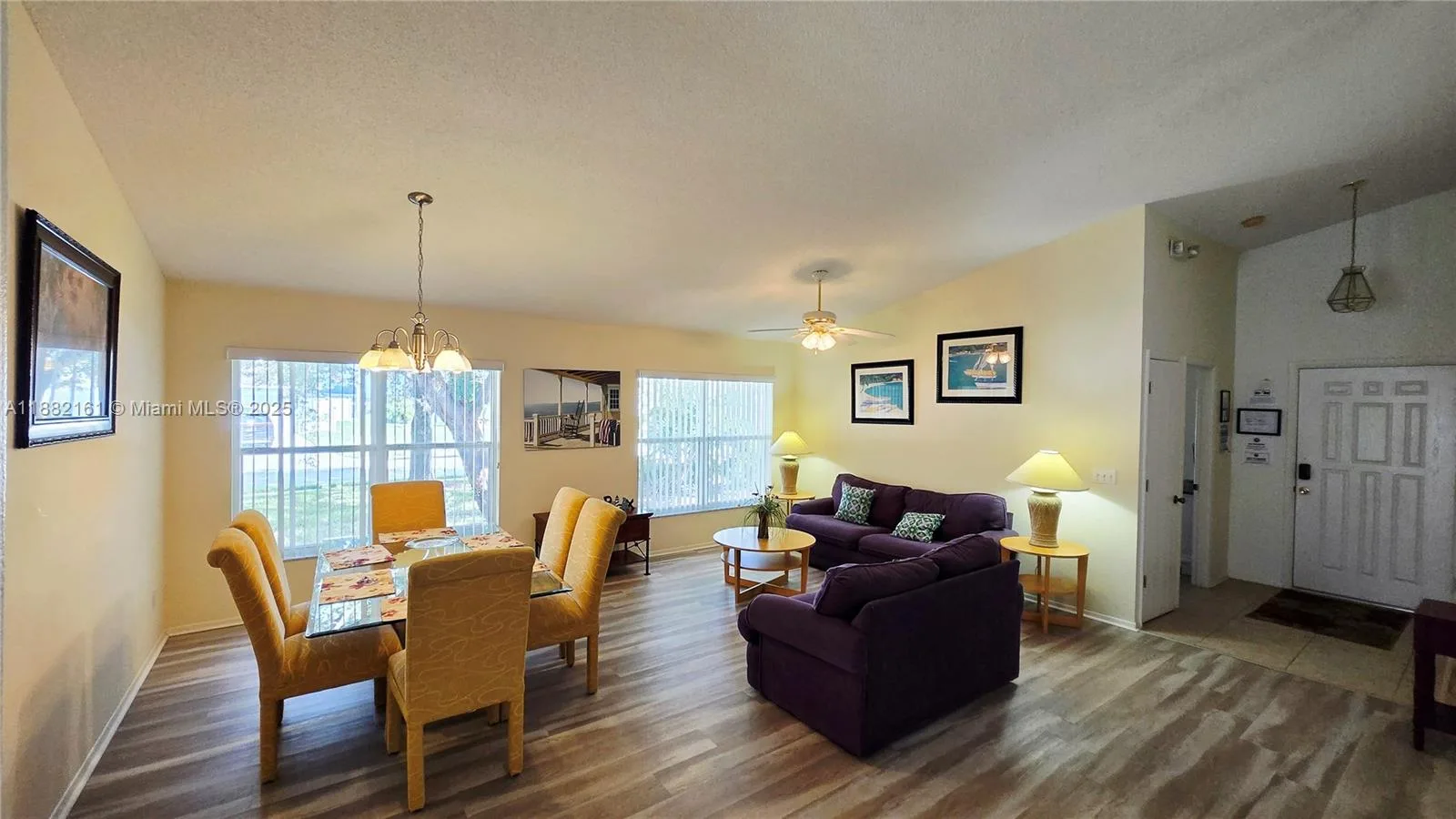 550 Castlemain Cir, Davenport, FL 33897 photo 2