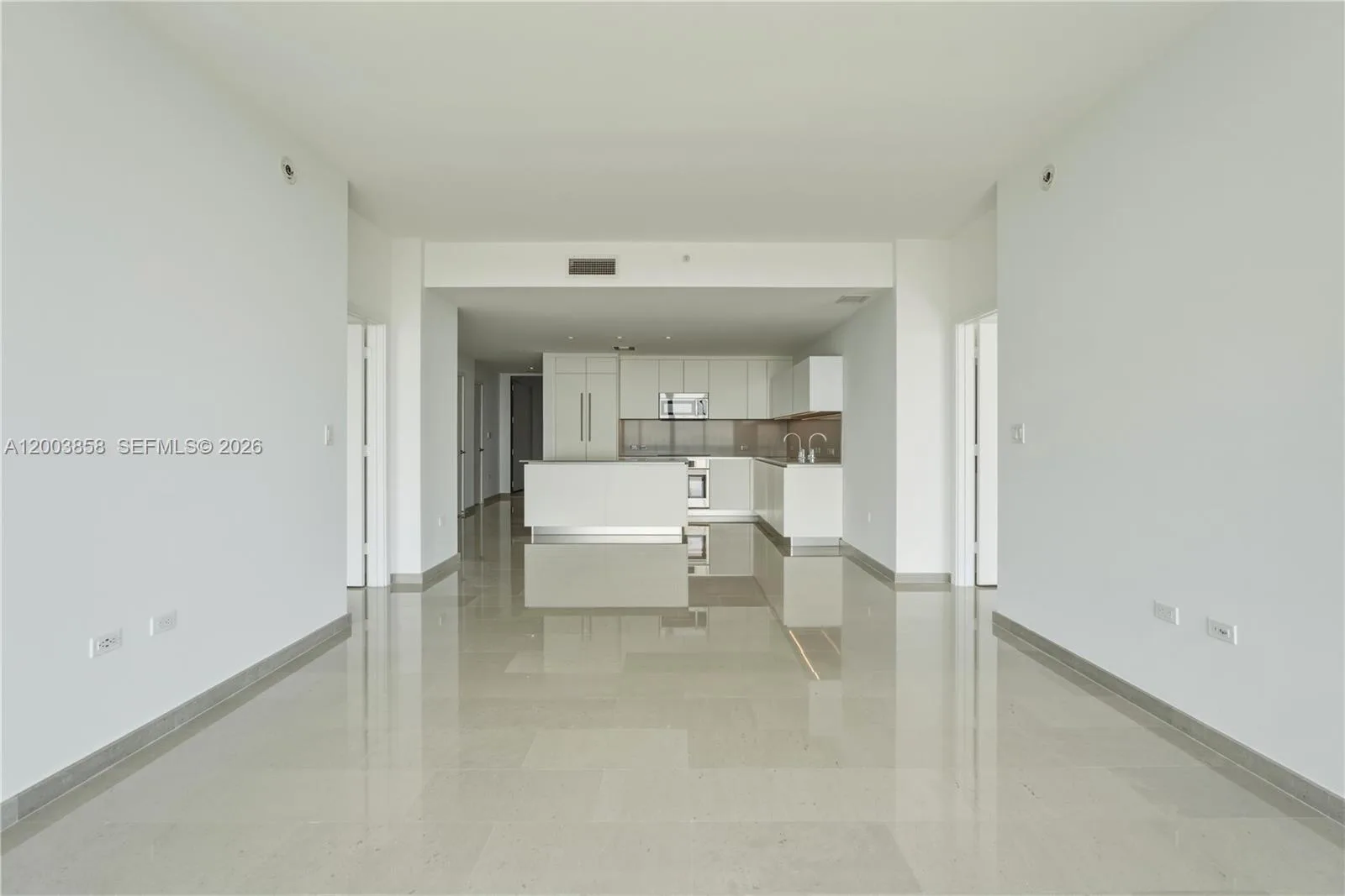 88 SW 7th St # 3710, Miami, FL 33130 photo 7