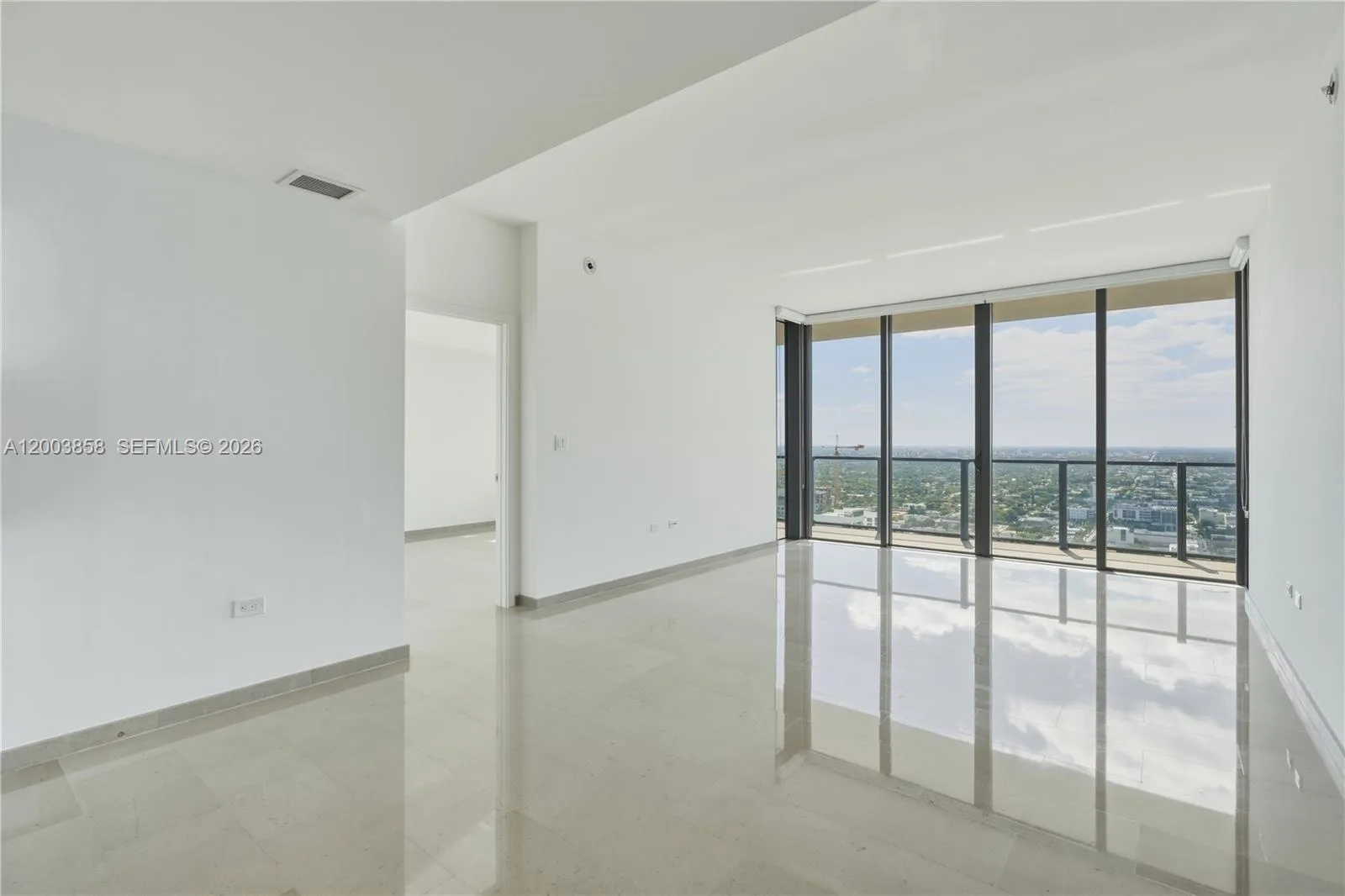 88 SW 7th St # 3710, Miami, FL 33130 photo 8