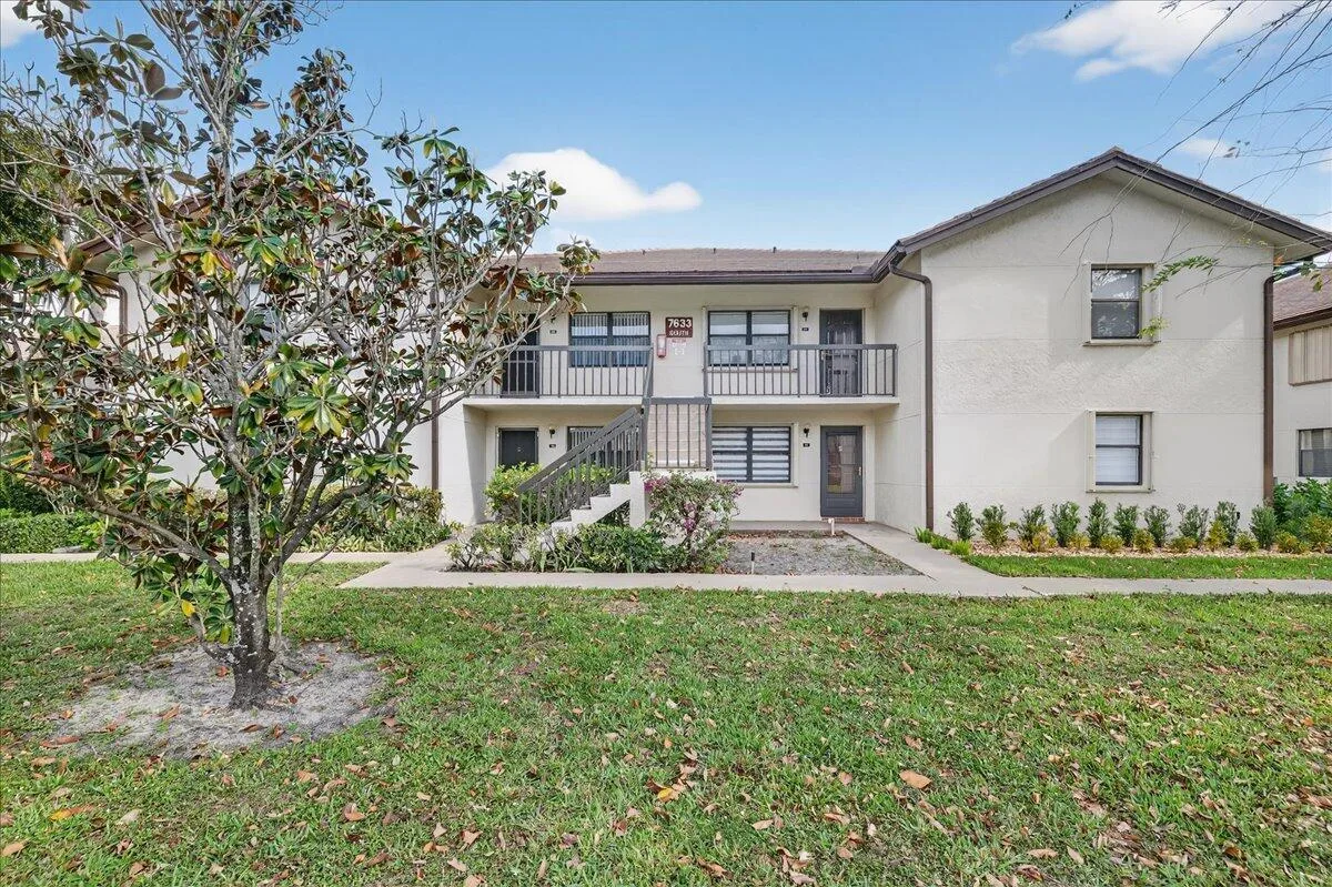 7633 Tahiti Lane # 101, Lake Worth, FL 33467