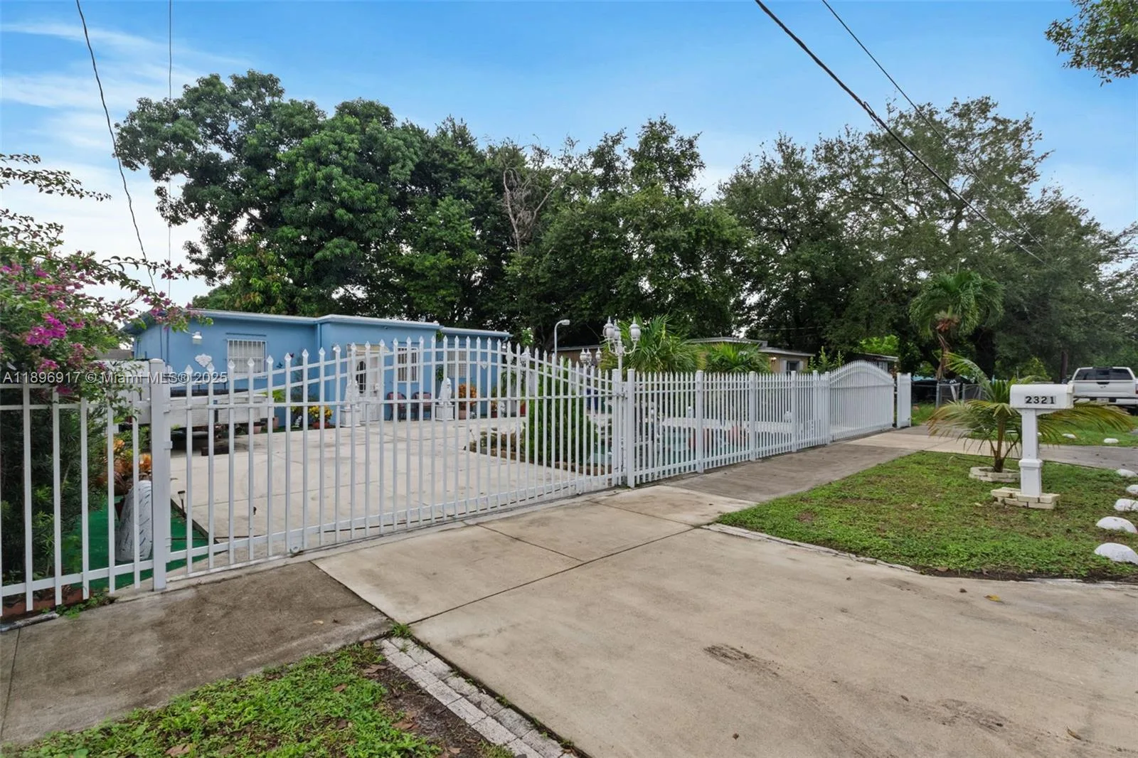 2321 NW 153rd St, Miami Gardens, FL 33054 — zdjęcie 3