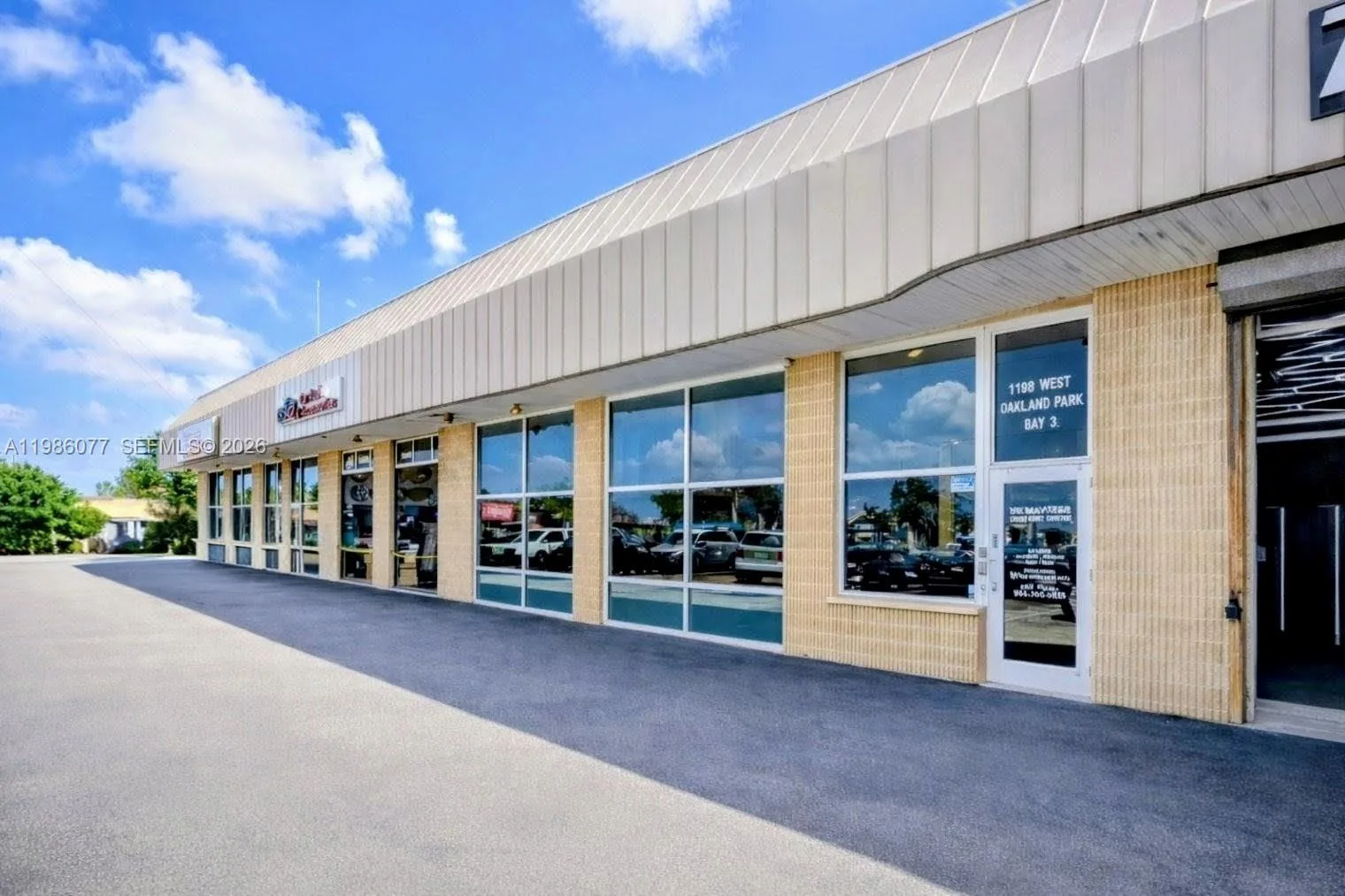 1100 W Oakland Park Blvd # 3, Wilton Manors, FL 33311