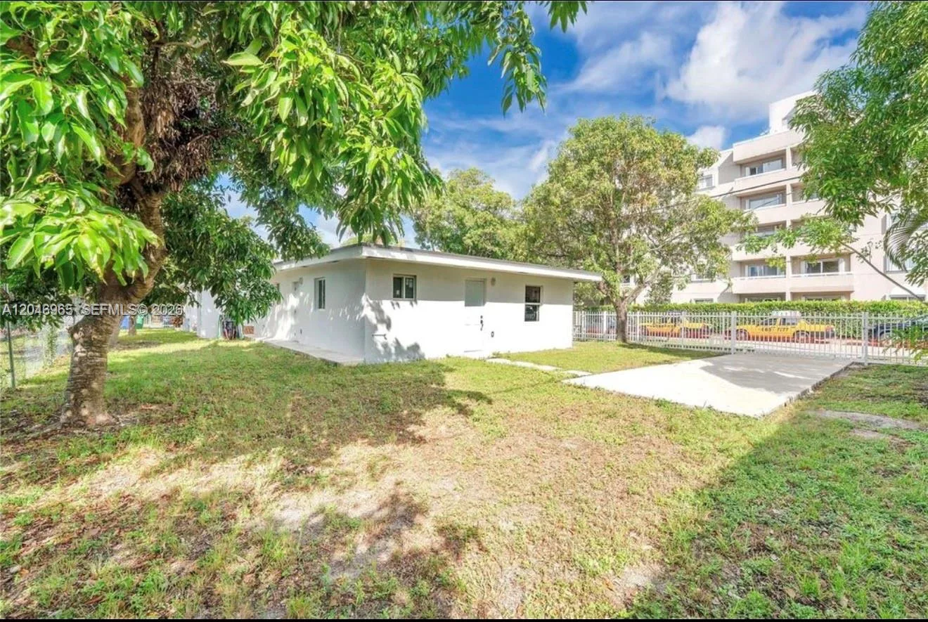 521 NW 33rd Ave # 1, Miami, FL 33125 photo 13