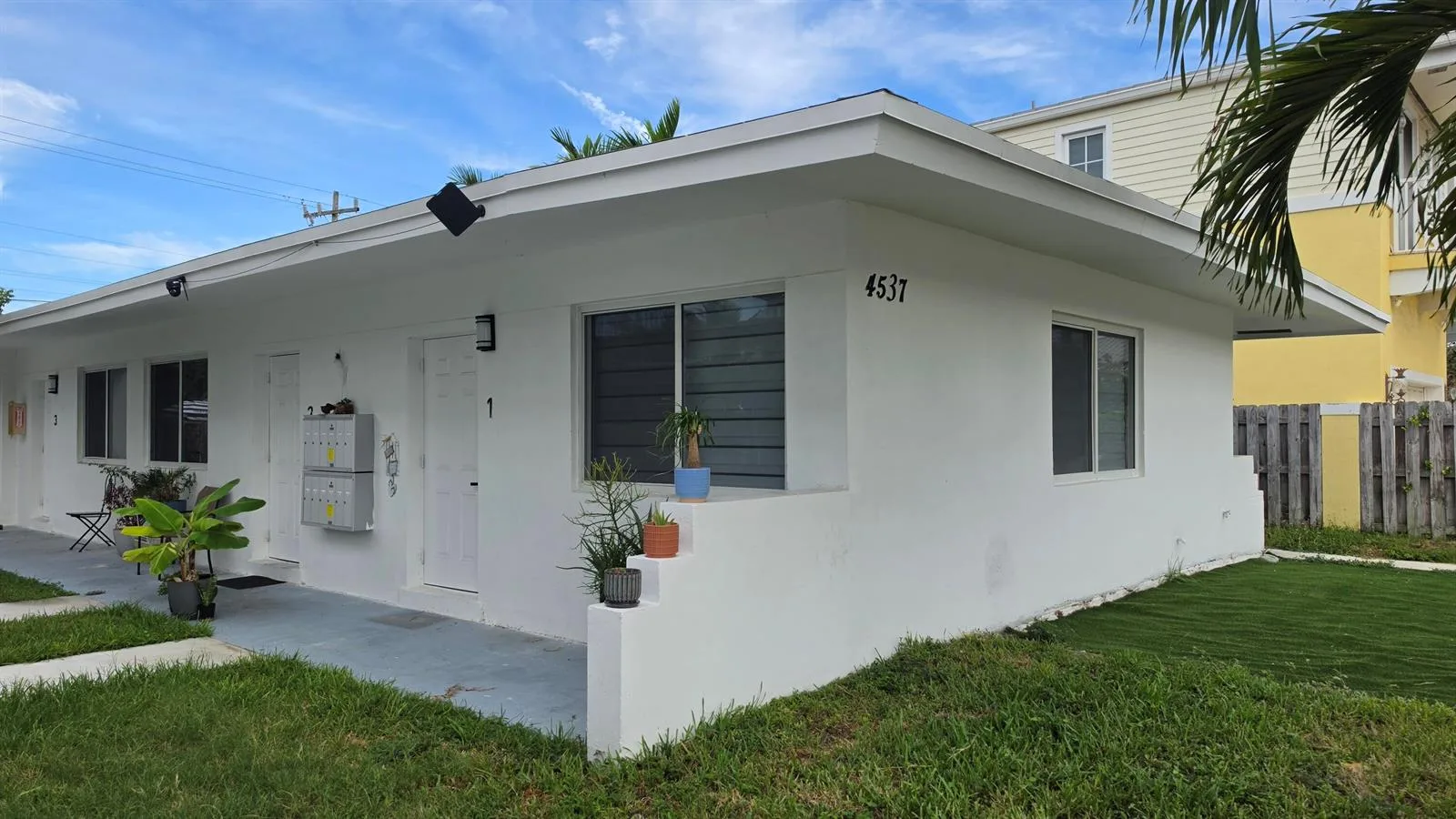 4537 POINCIANA Street # 1, Lauderdale By The Sea, FL 33308