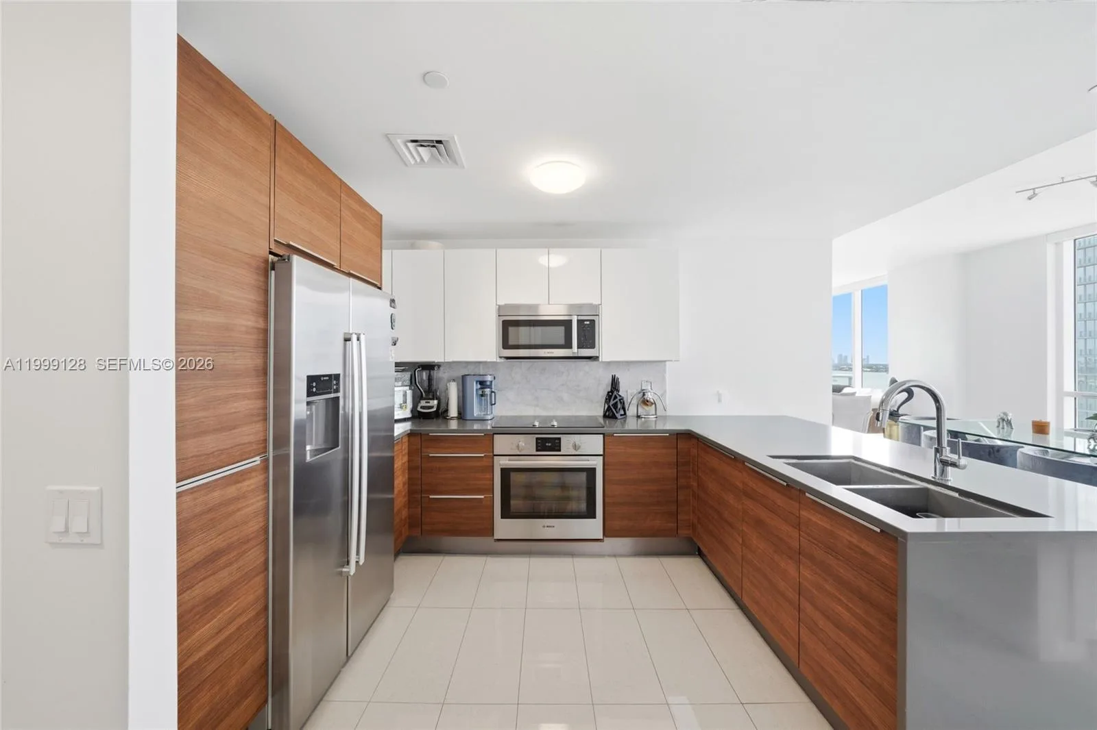 601 NE 27th St # 1508, Miami, FL 33137 photo 11