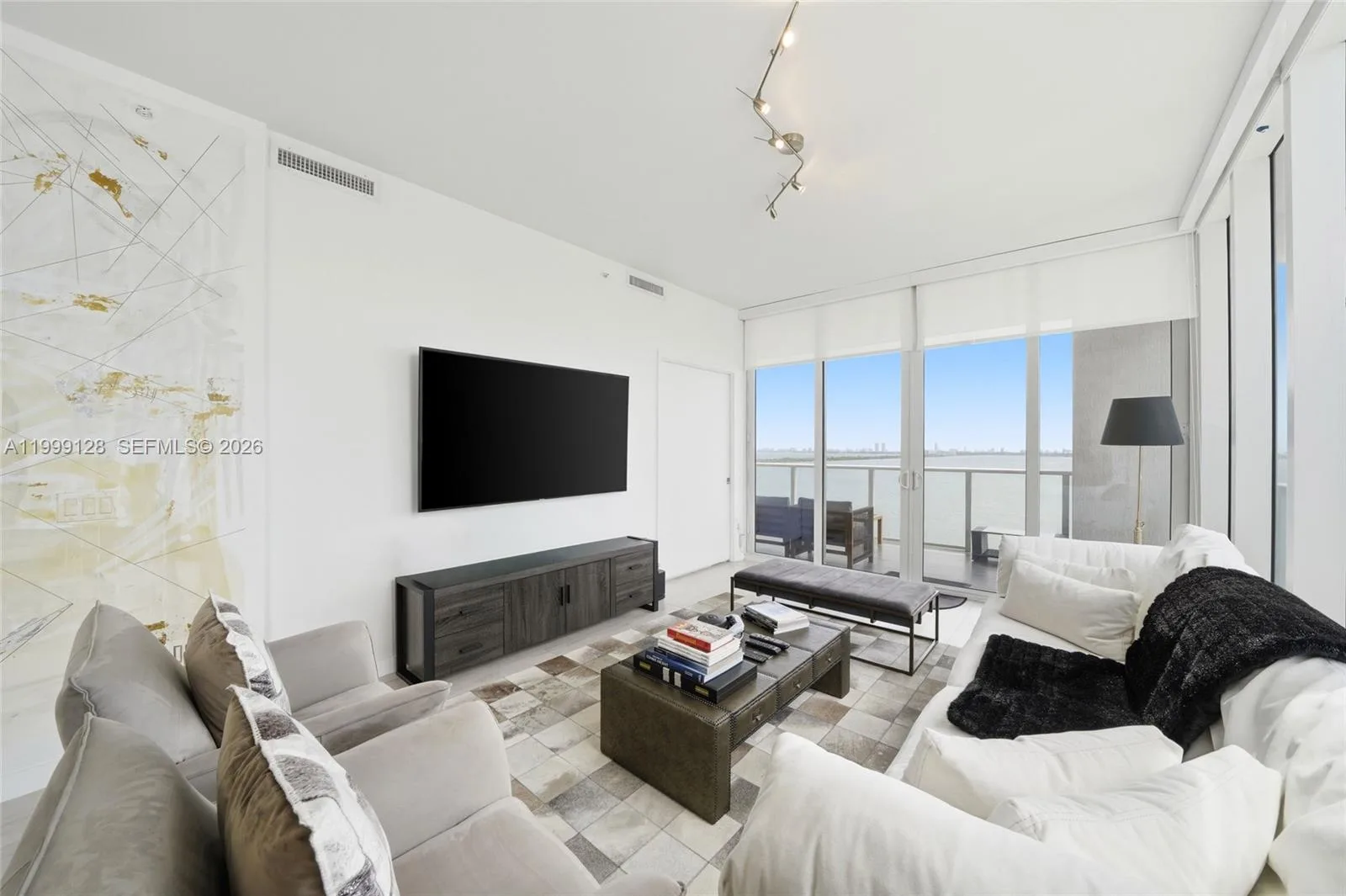 601 NE 27th St # 1508, Miami, FL 33137 photo 2