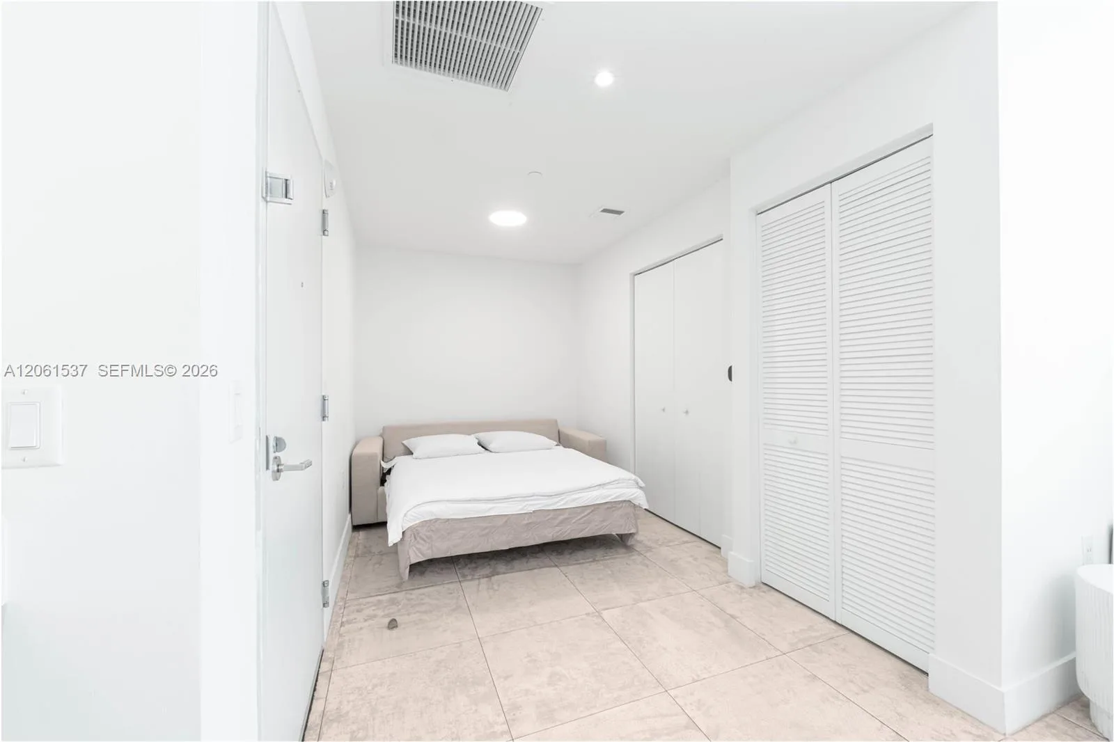 239 SW 9th St # 2103, Miami, FL 33130 photo 11