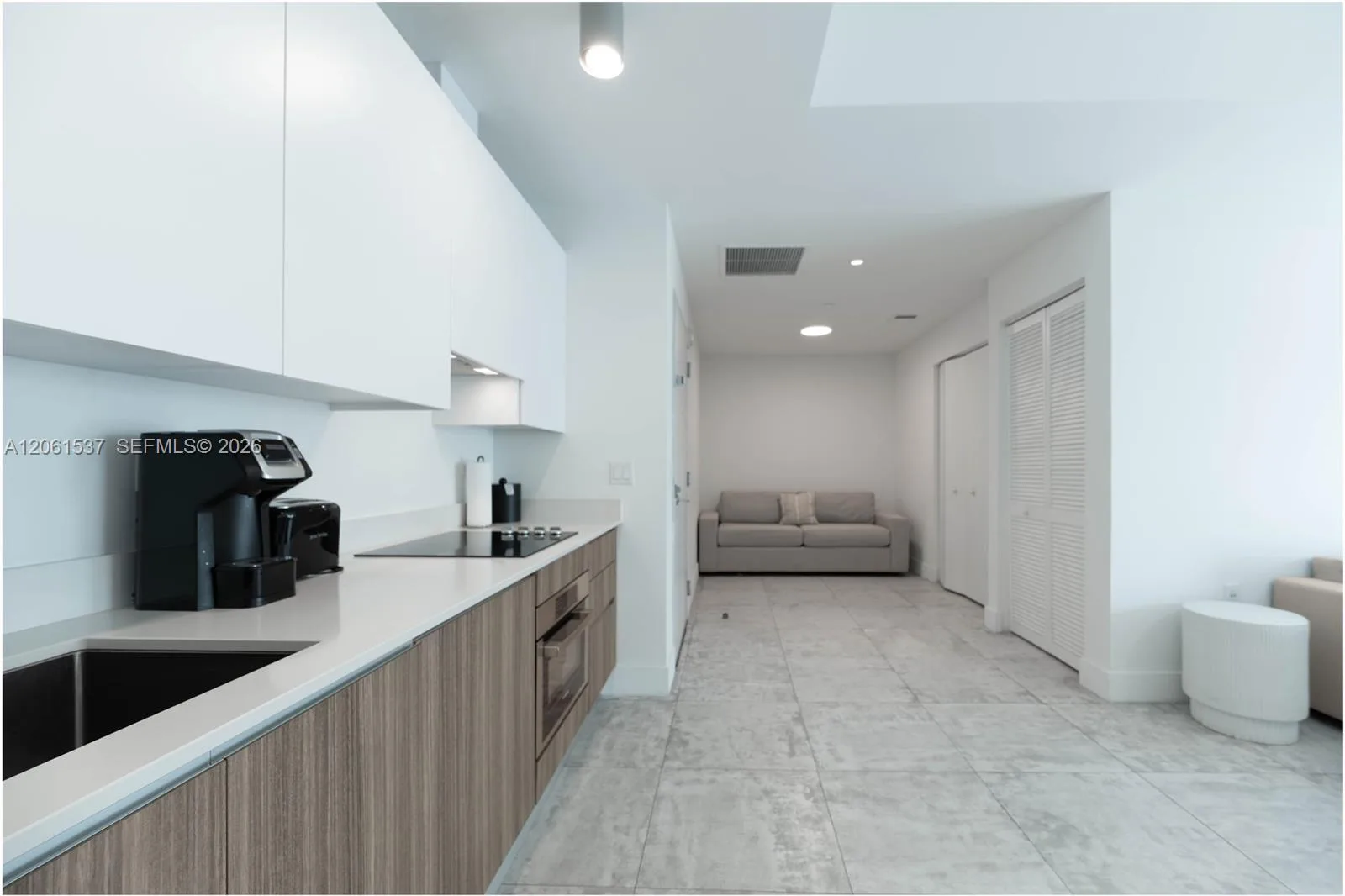239 SW 9th St # 2103, Miami, FL 33130 photo 7